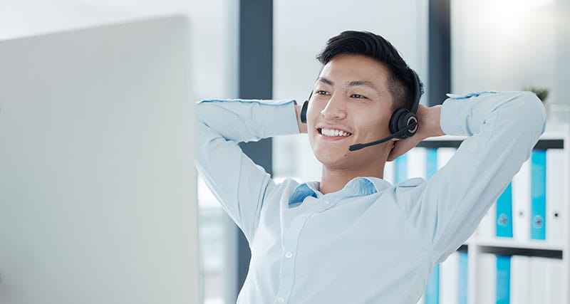 AI service agent assisting customers across multiple channels